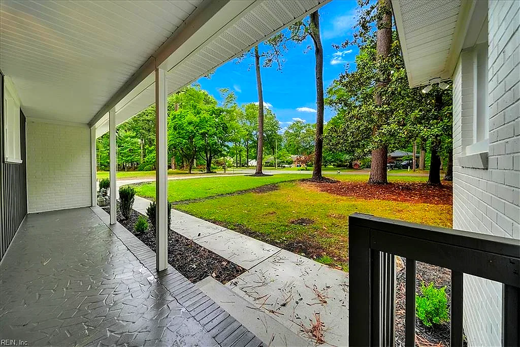 1301 Lakeside Rd, Virginia Beach — photo