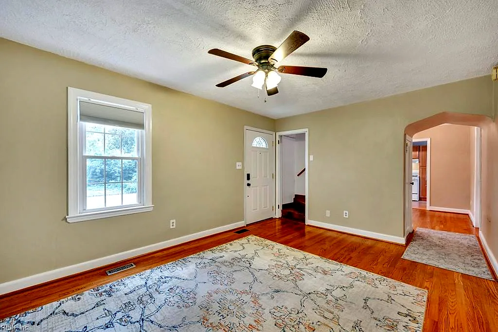 1712 Tarrall Ave, Norfolk — photo
