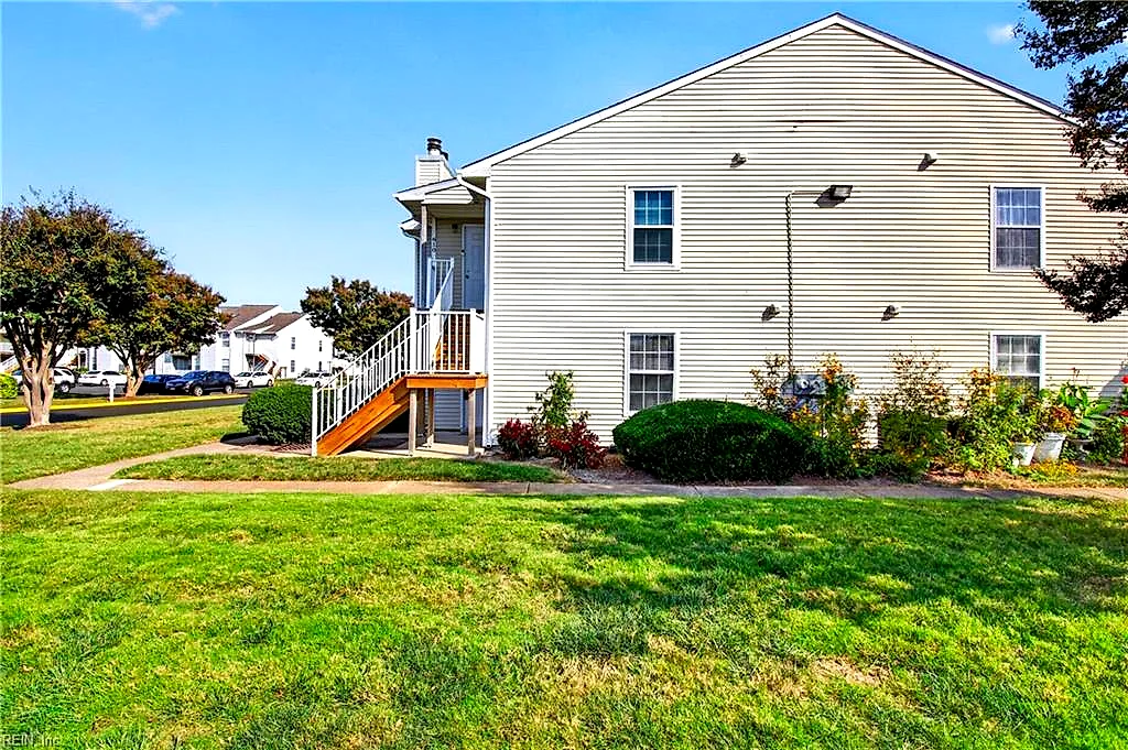 608 Spire Ct, Virginia Beach — photo