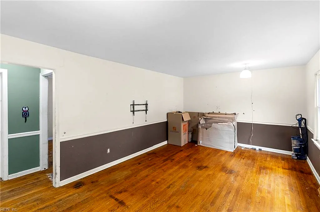 4 Colgate Cir, Hampton — photo