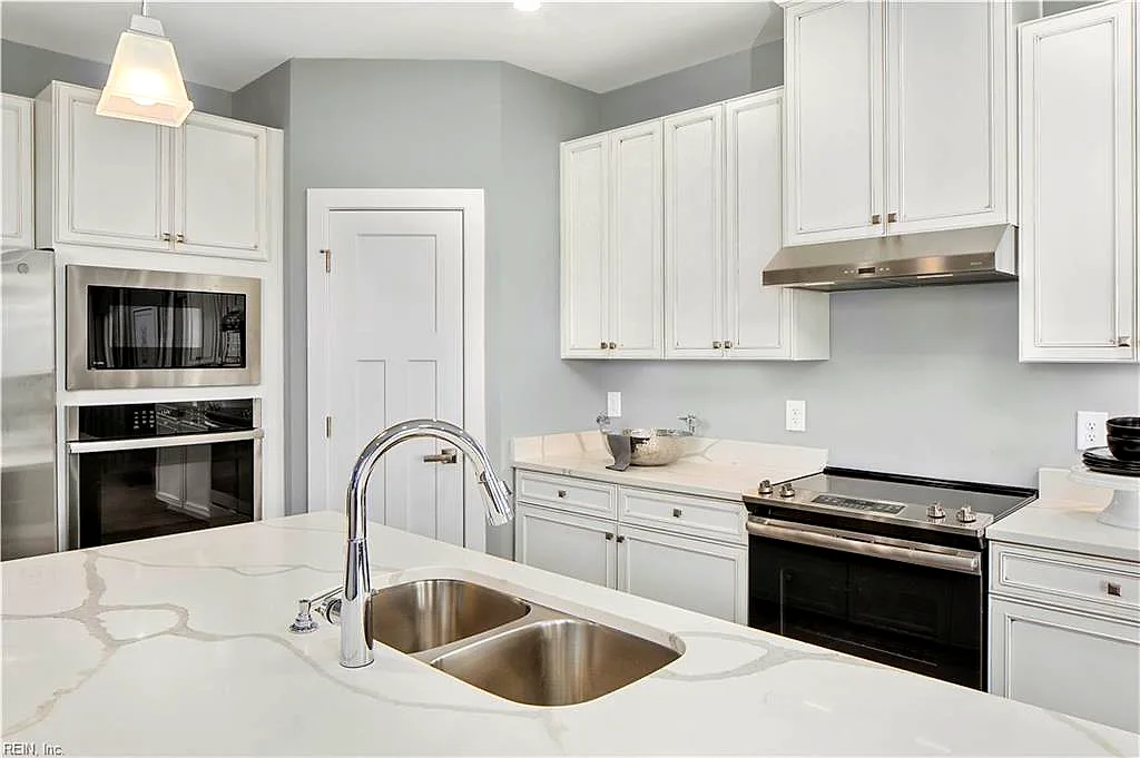 204 Henry Jefferson Way, Chesapeake — photo