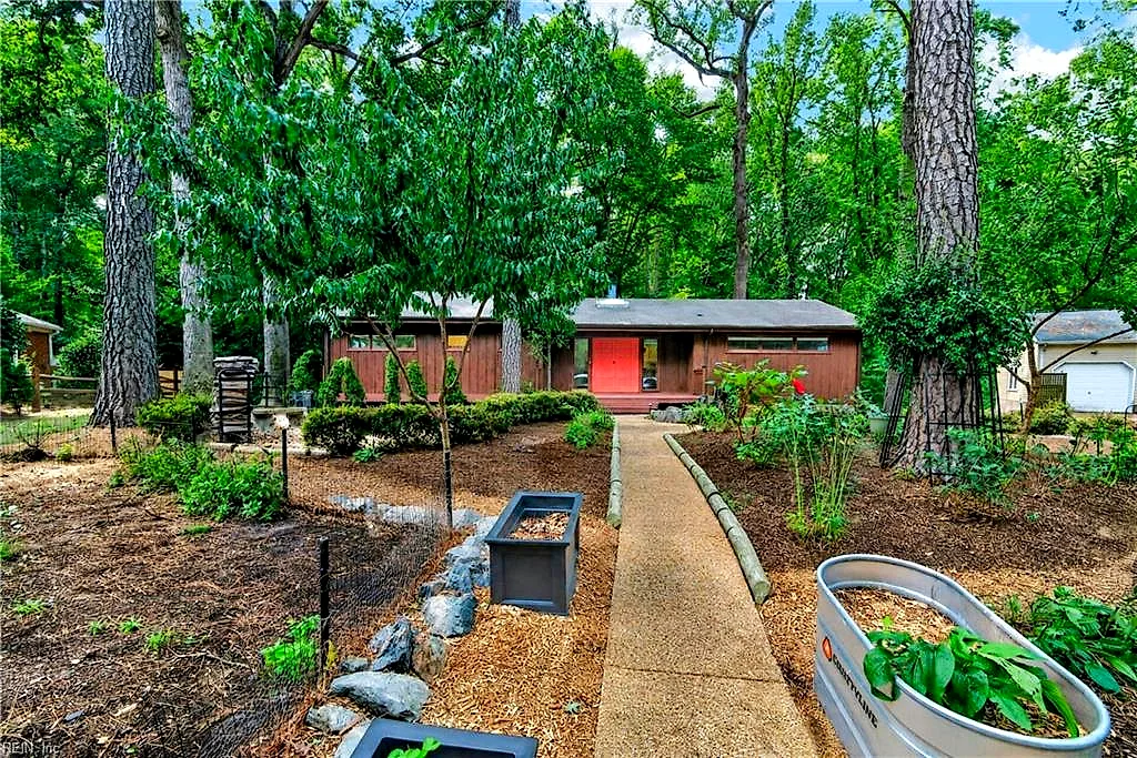 204 Graves Cir, Newport News — photo