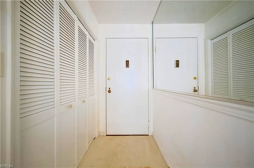 4004 Atlantic Ave #201, Virginia Beach — photo