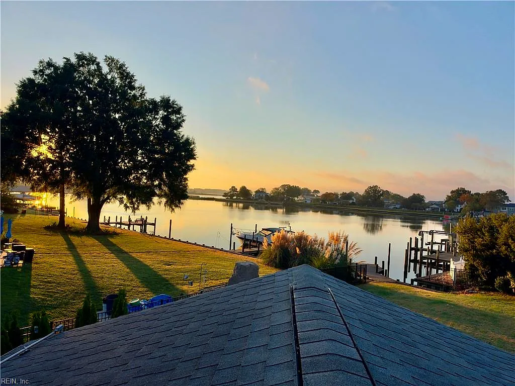 4 Canal Dr, Poquoson — photo