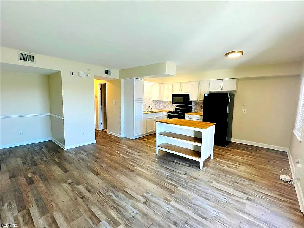 615 W Ocean View Ave #C, Norfolk — photo
