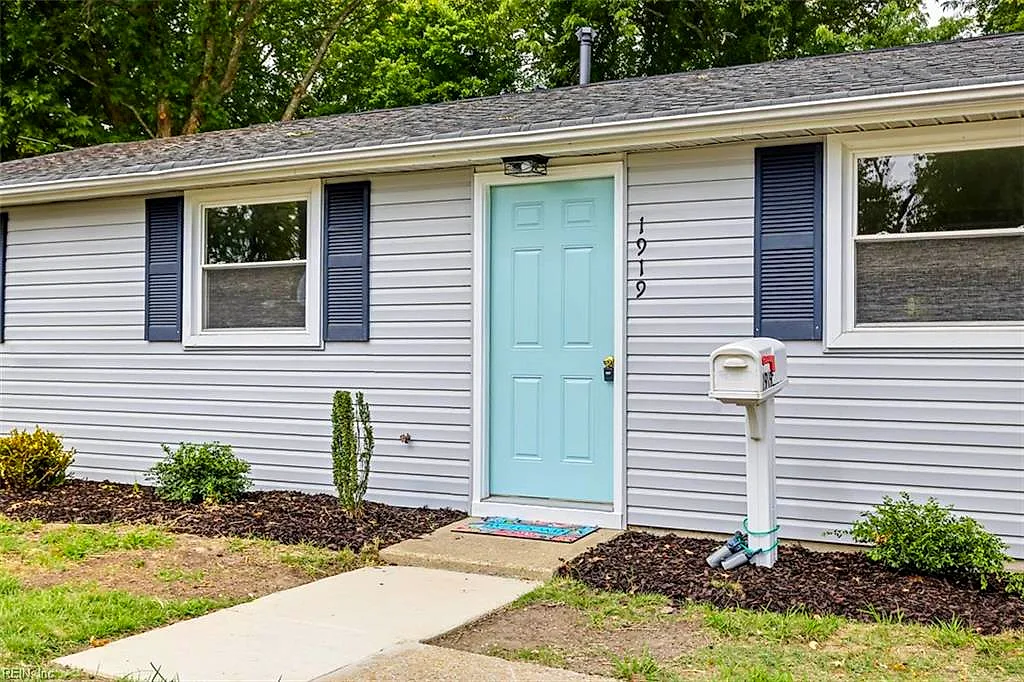 1919 Demetro Dr, Hampton — photo