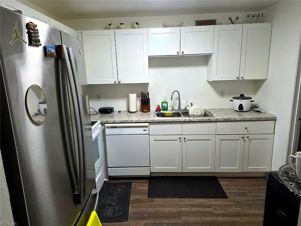 399 Deputy Ln #F, Newport News — photo