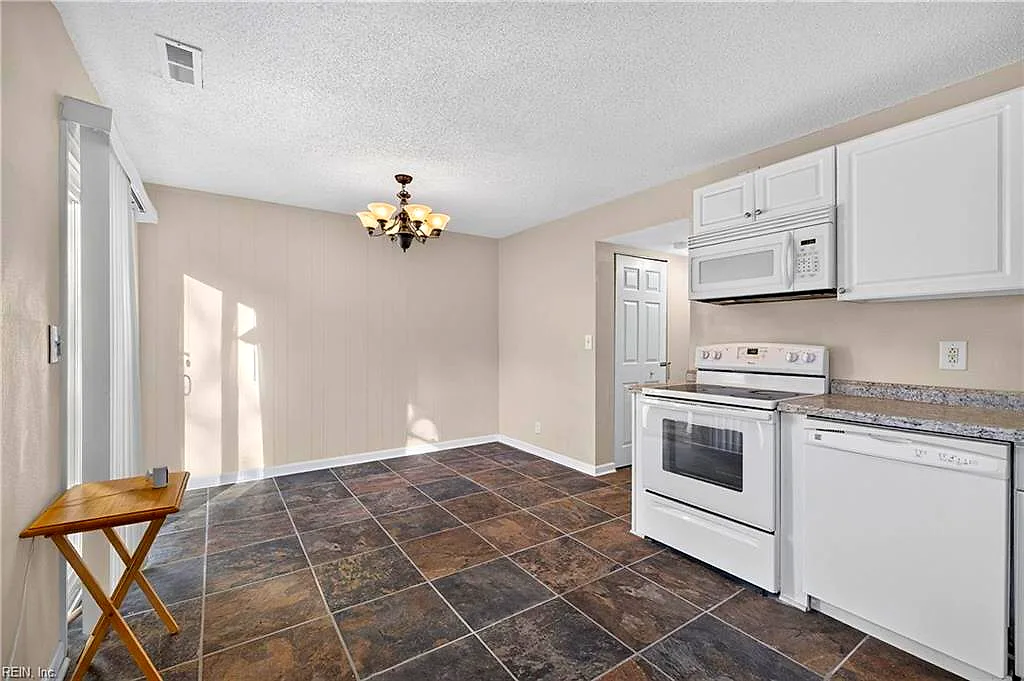 3061 Breslaw Ct, Virginia Beach — photo