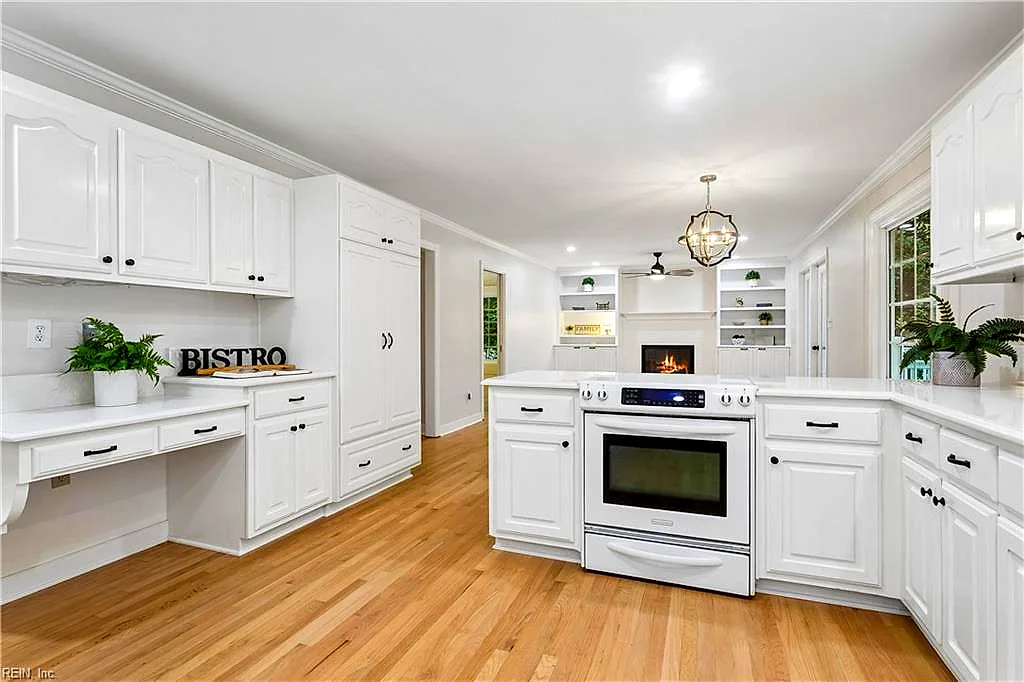 1 Kensington Ct, Williamsburg — photo