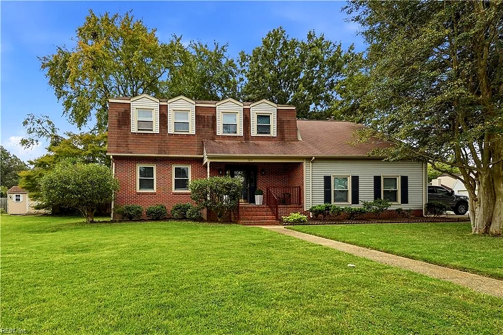 324 Lakeland DR
