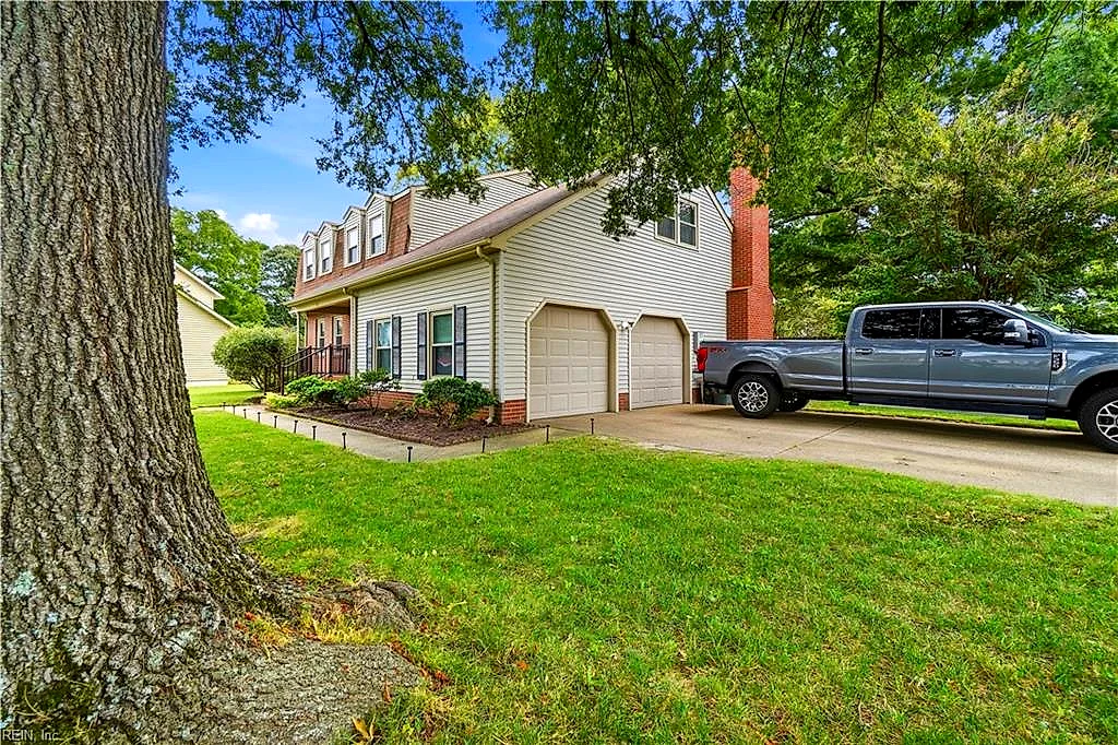 324 Lakeland Drive Dr, Hampton — photo
