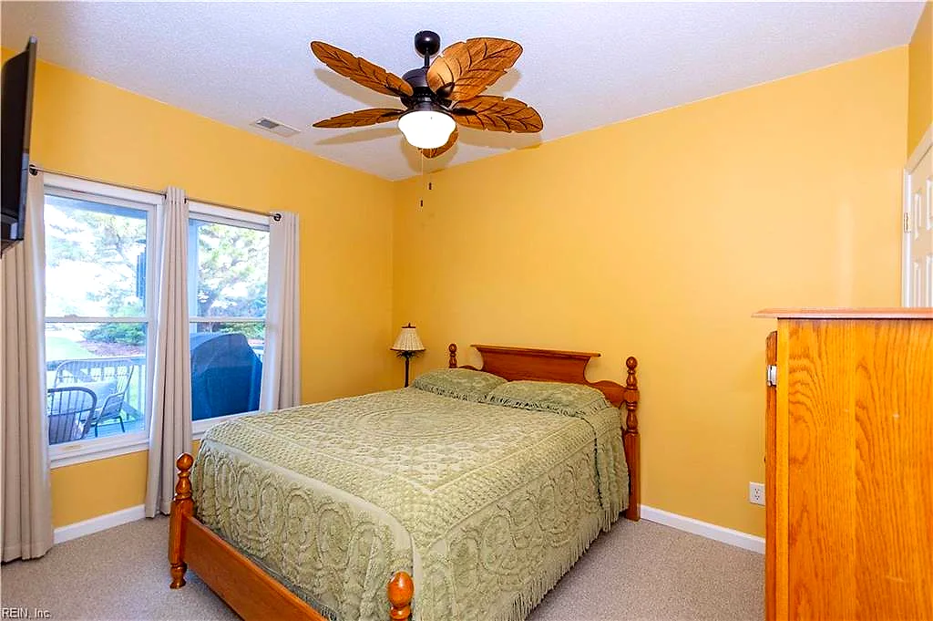 1011 High Dunes Quay, Hampton — photo
