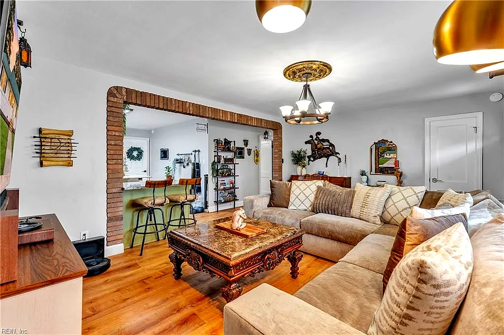 2733 Mapleton Ave, Norfolk — photo