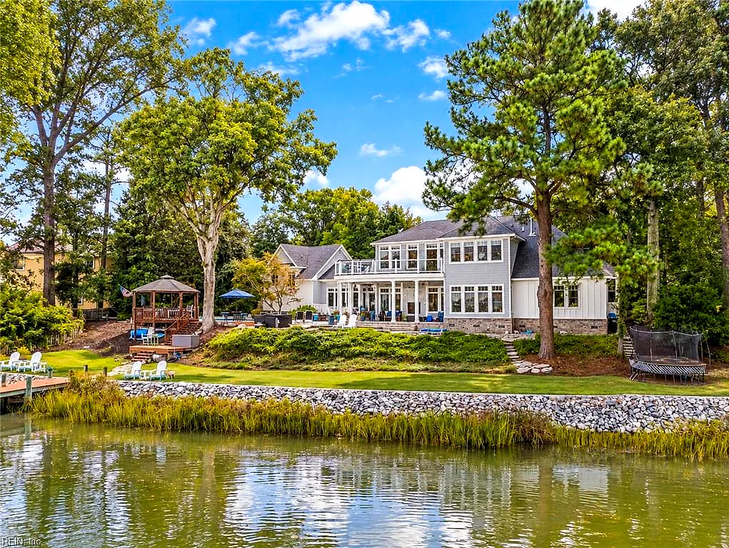 1321 Five Point Rd, Virginia Beach — photo