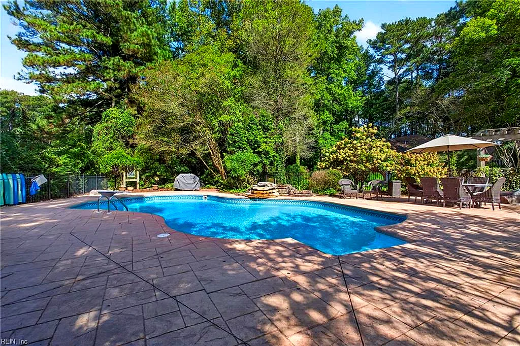 241 Sign Pine Rd, Chesapeake — photo