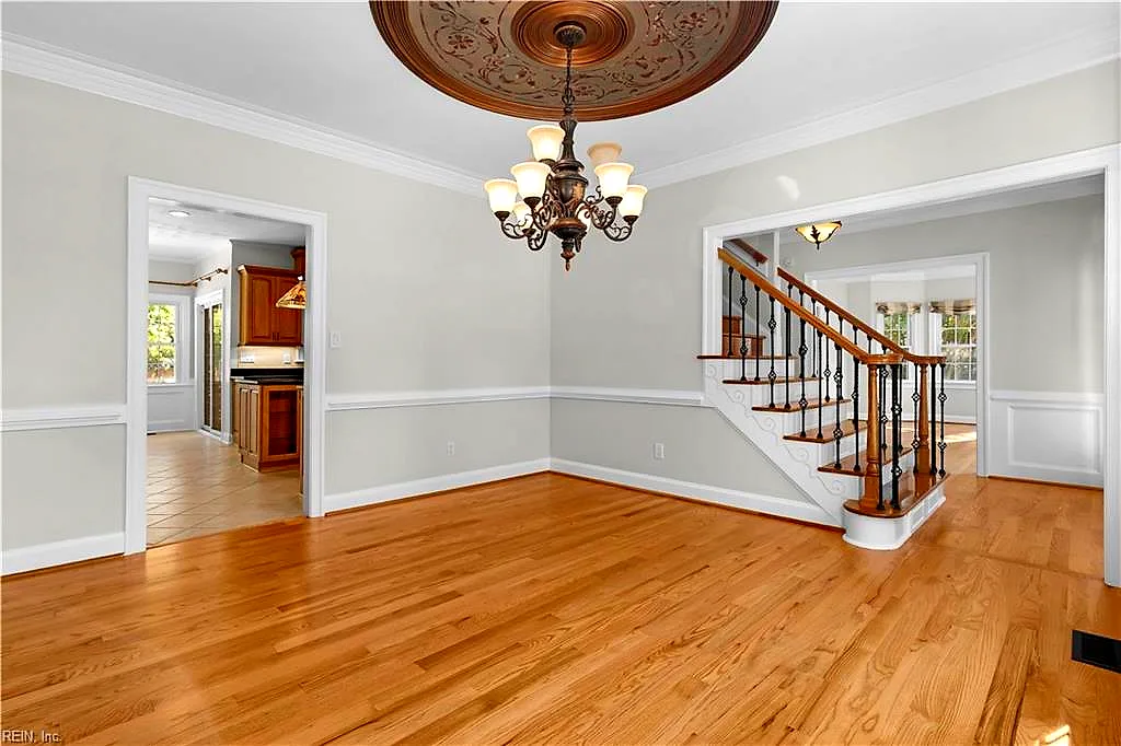 817 Maple Forest Ct, Chesapeake — photo