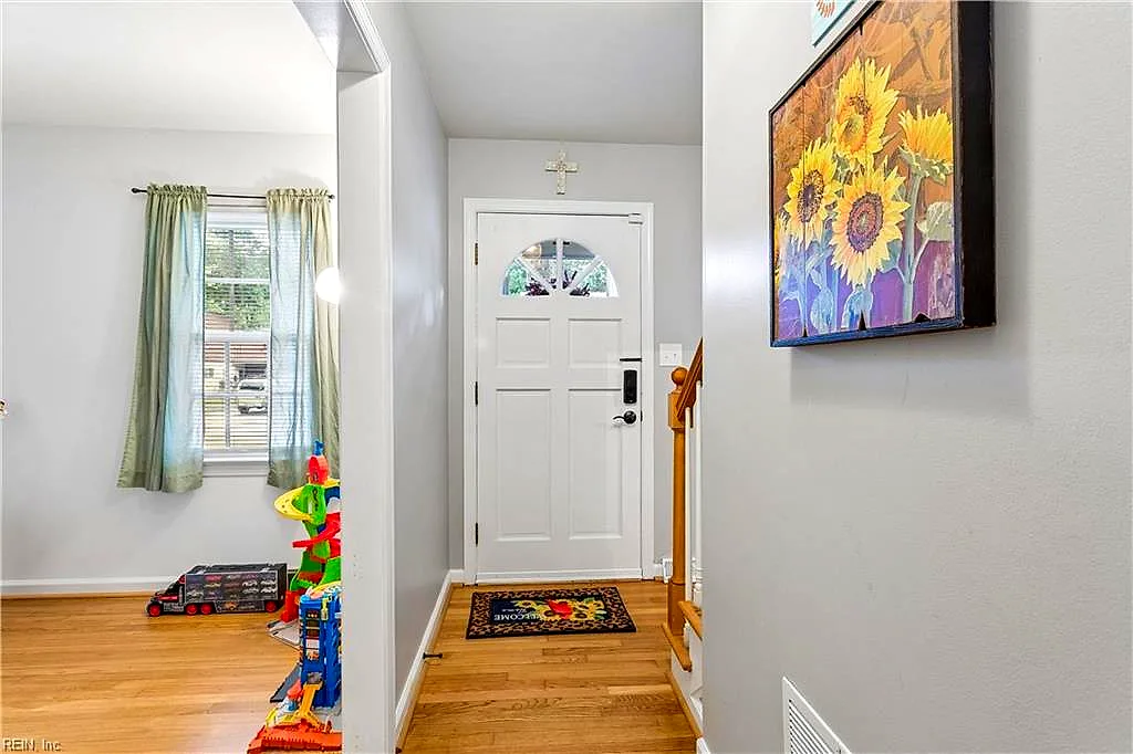 113 Wilderness Rd, Hampton — photo