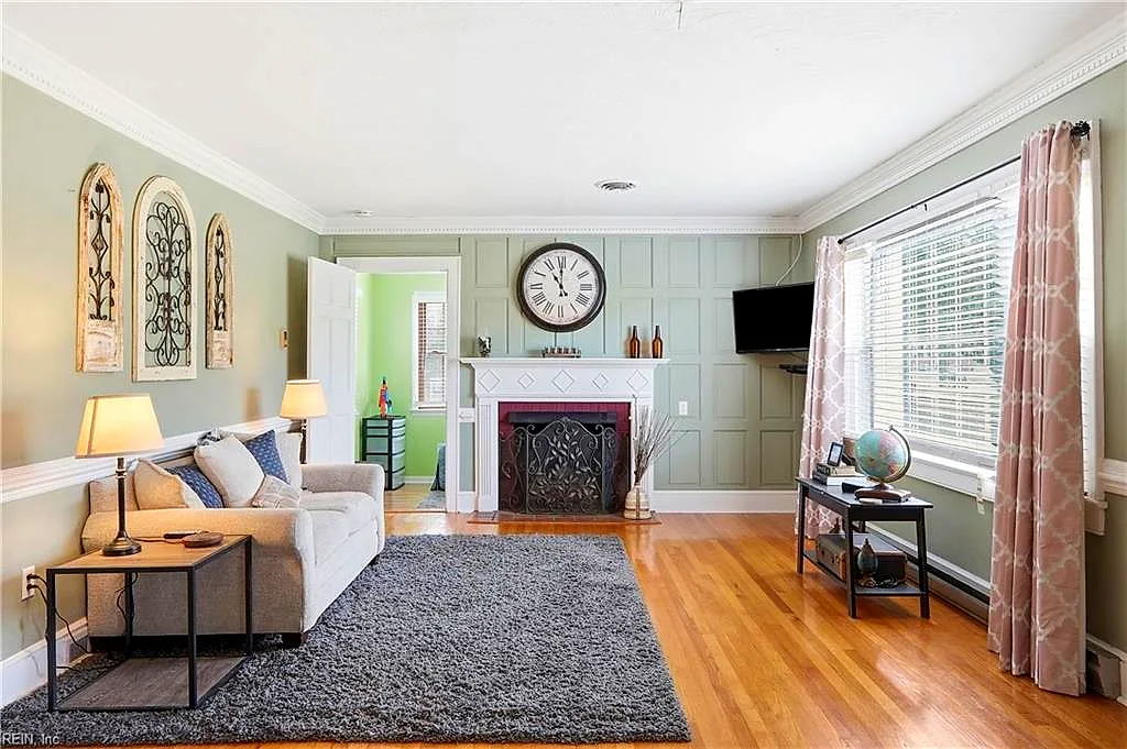 8391 Bell Ave, Ivor — photo