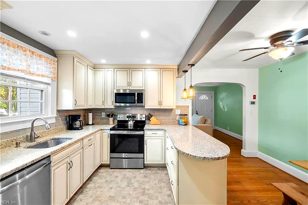 2608 Bapaume Ave, Norfolk — photo