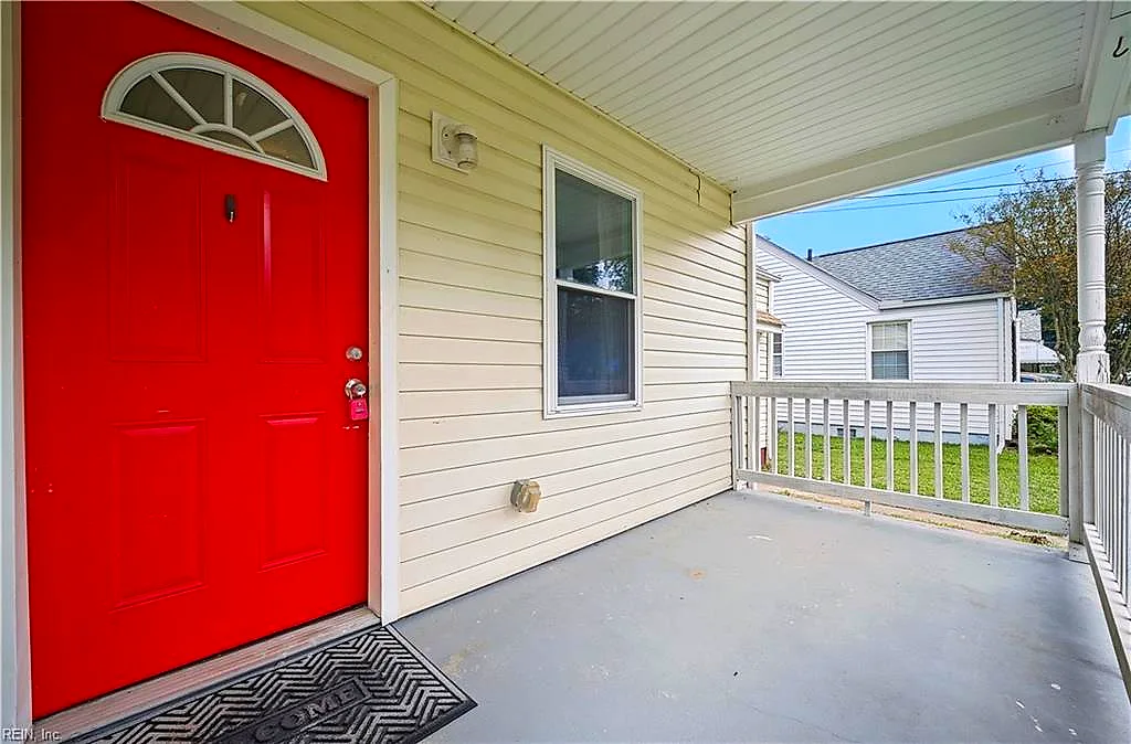 4852 Robin Hood Rd, Norfolk — photo