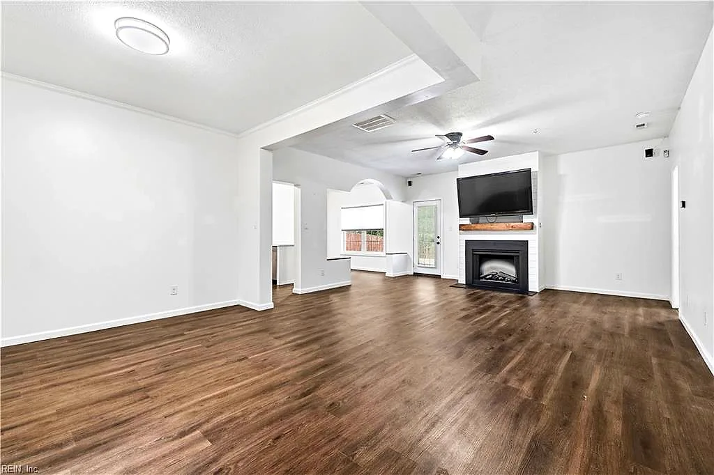 5008 James St, Chesapeake — photo