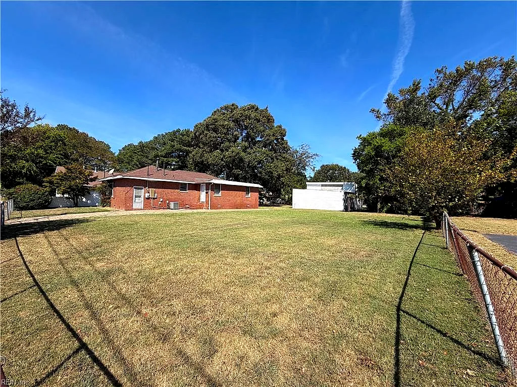 214 W Government Ave, Norfolk — photo