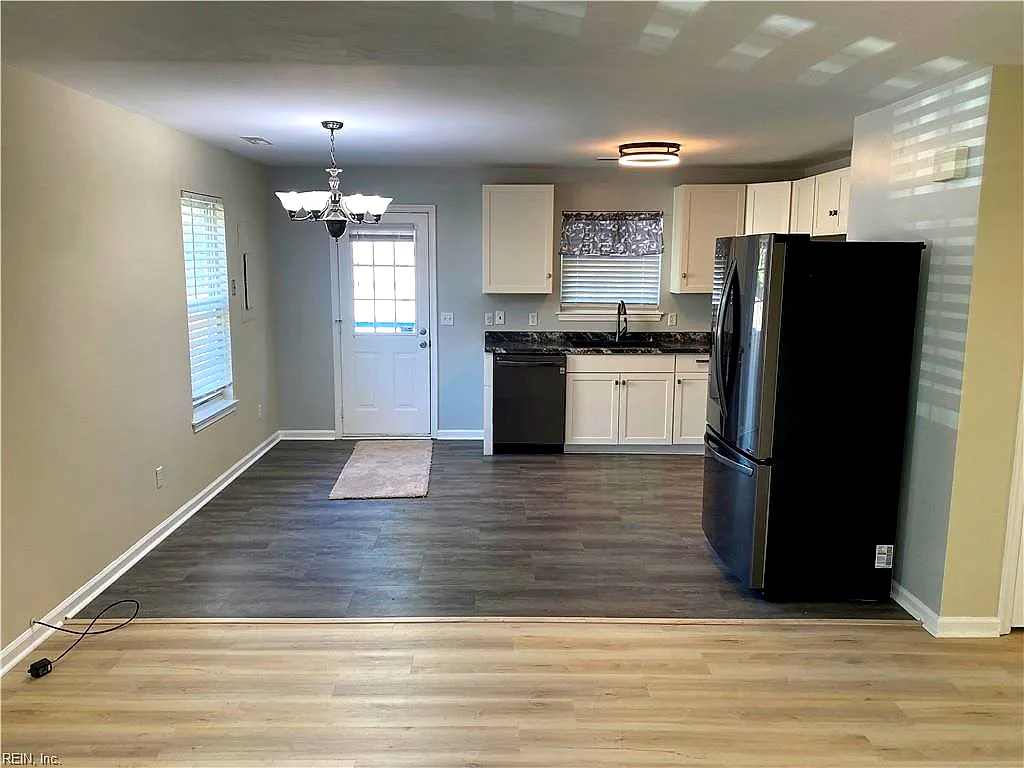 2500 Greenwood Dr, Portsmouth — photo