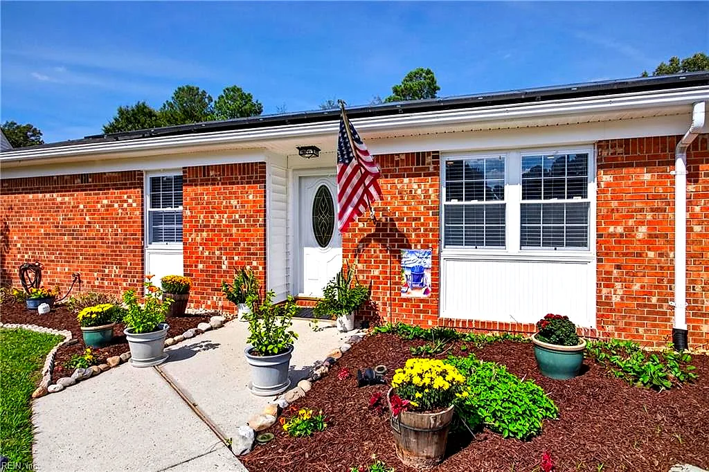 444 Beverly Pl, Virginia Beach — photo