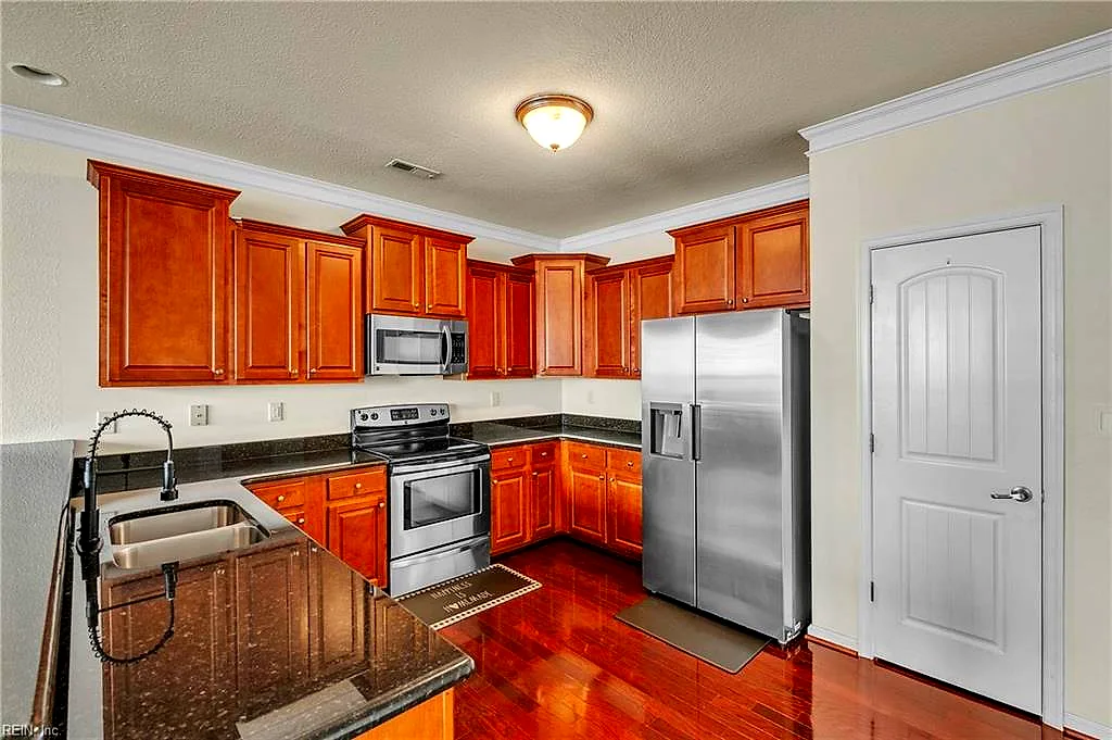 404 Tanners Green Ct, Chesapeake — photo