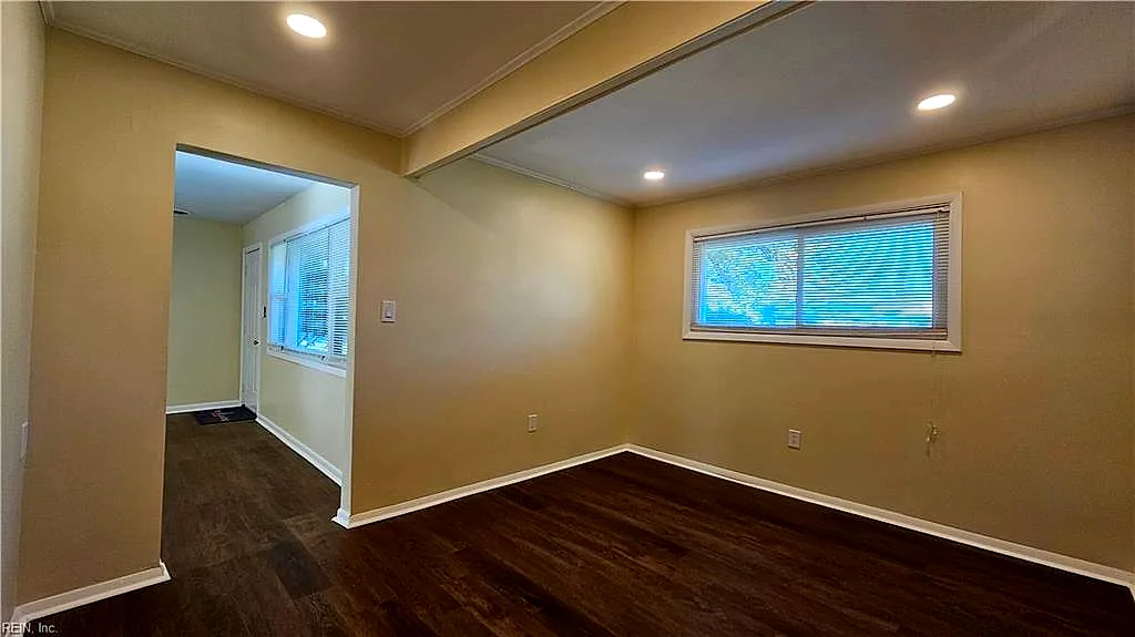 700 Lynch Ln, Virginia Beach — photo