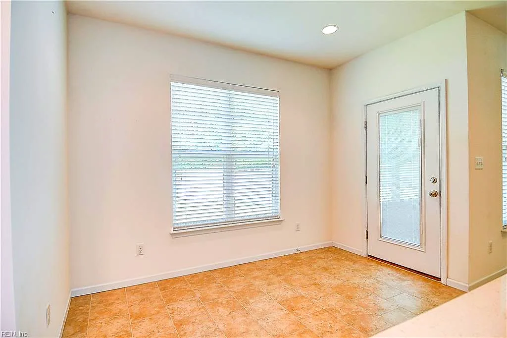 1121 Kinderly Ln, Chesapeake — photo