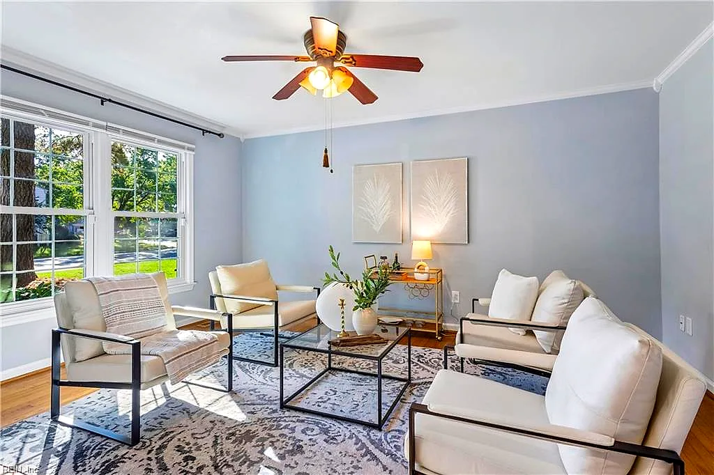 688 Village Green Pw, Newport News — photo