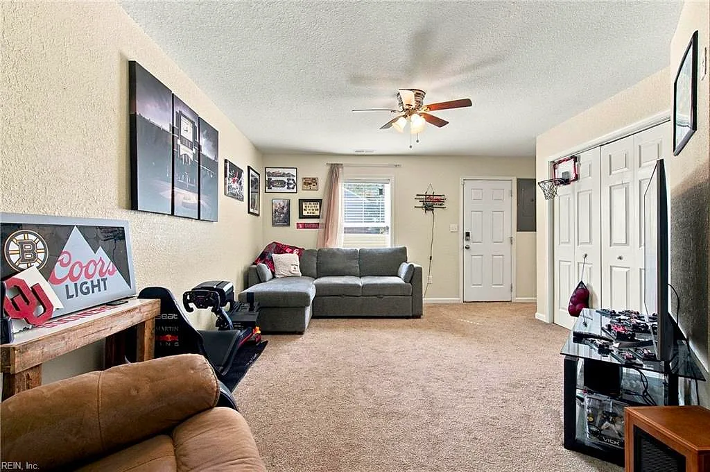 5805 Miss Coral Ct, Virginia Beach — photo
