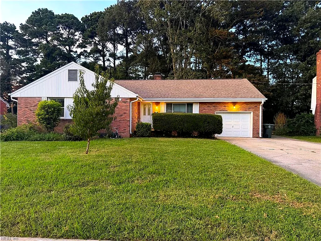 4 Bramston Dr #Dr, Hampton — photo