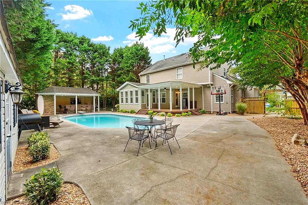 809 Leleon Ct, Chesapeake — photo