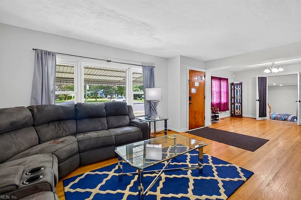 2708 Heutte Dr, Norfolk — photo