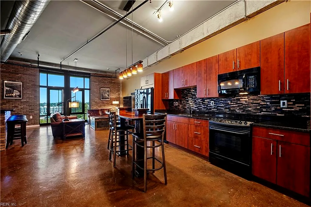 415 Saint Pauls Blvd #502, Norfolk — photo