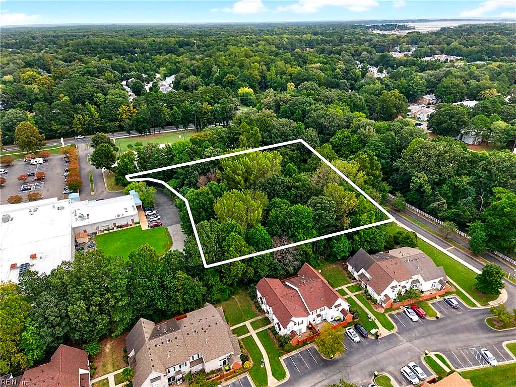 2970 Hampton Hwy, Yorktown — photo