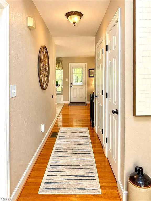 1302 Mill Lane Qtr, Suffolk — photo