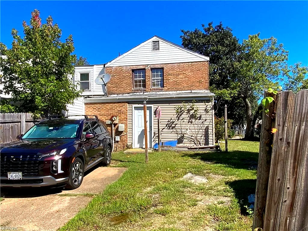 601 Red Horse Ln Ln, Virginia Beach — photo
