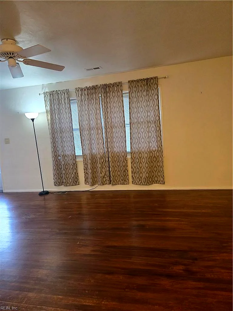104 Northampton Dr, Hampton — photo