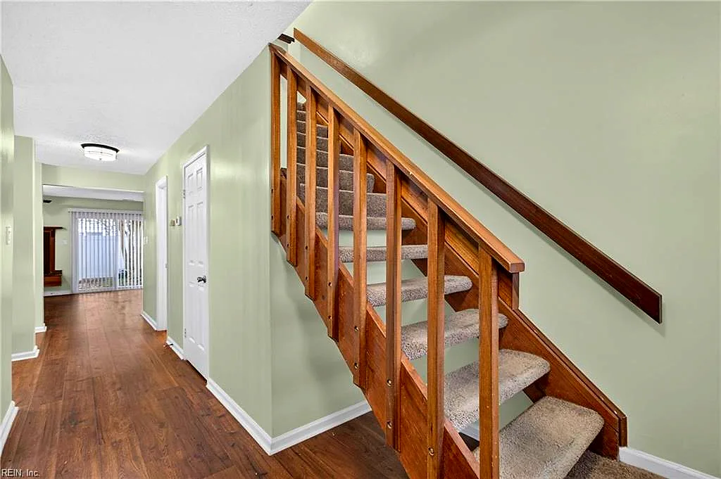 323 Elderwood Ct, Virginia Beach — photo