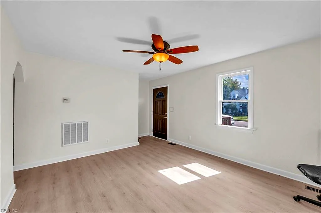 9235 Phillip Ave, Norfolk — photo