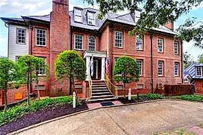 314 Maxwell LN