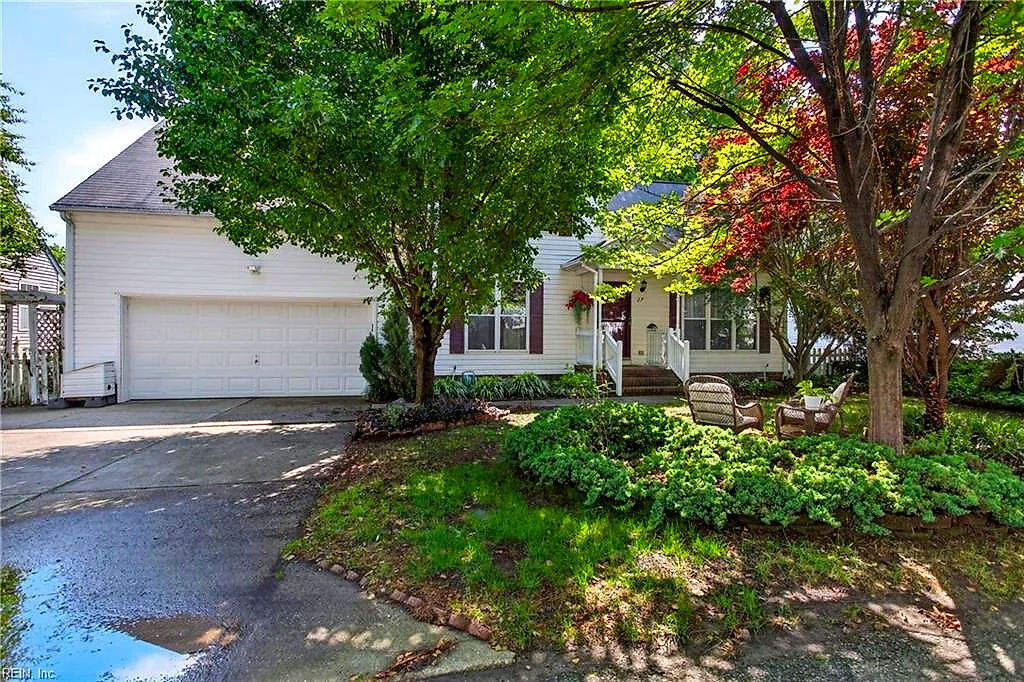 27 Reflection Ln, Hampton — photo