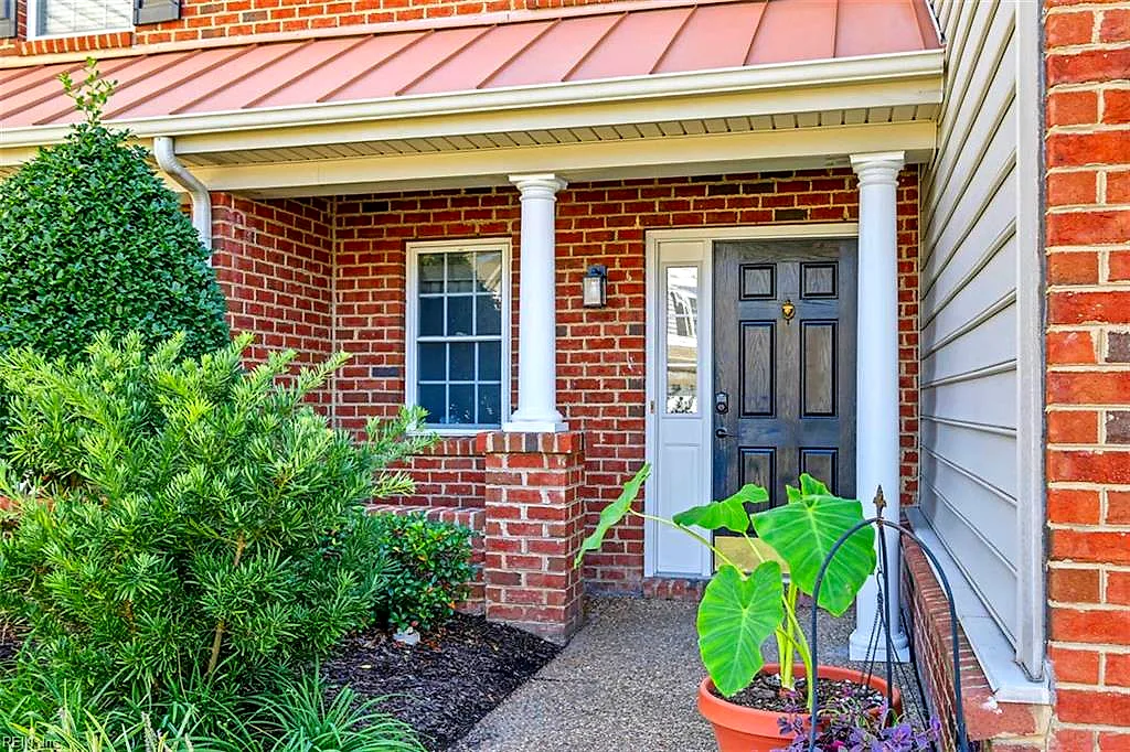 1427 Scoonie Pointe Dr, Chesapeake — photo