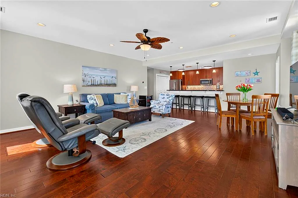 3738 Sandpiper Rd #211b, Virginia Beach — photo