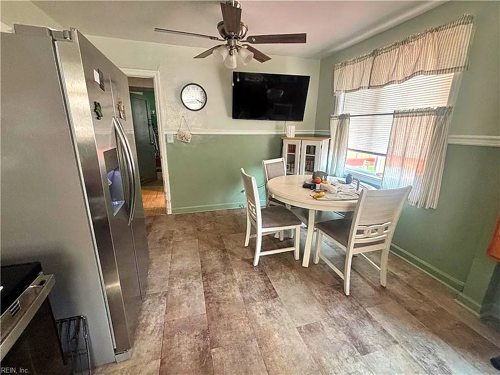 317 E Evans St, Norfolk — photo