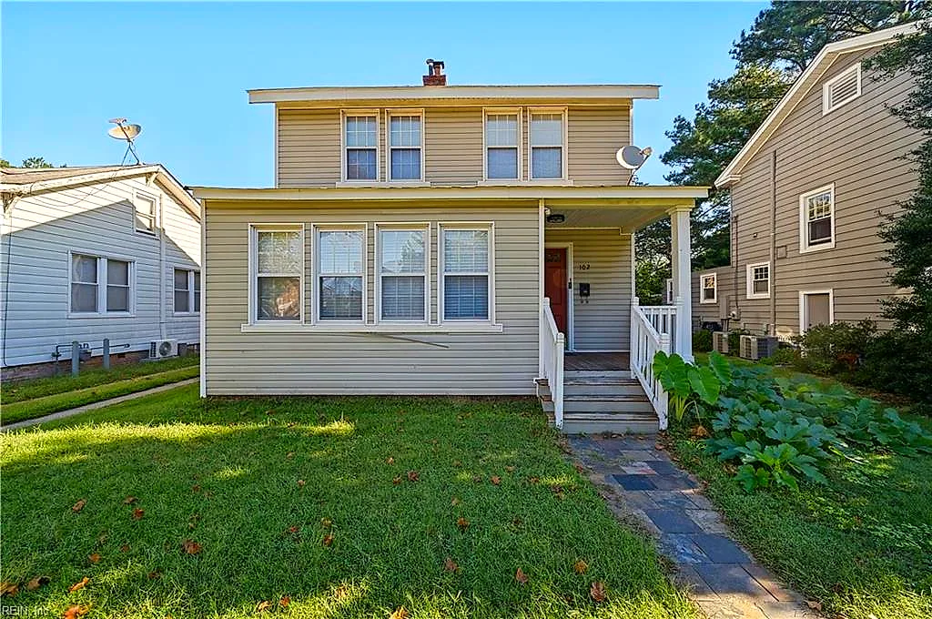 102 Pear Ave, Hampton — photo