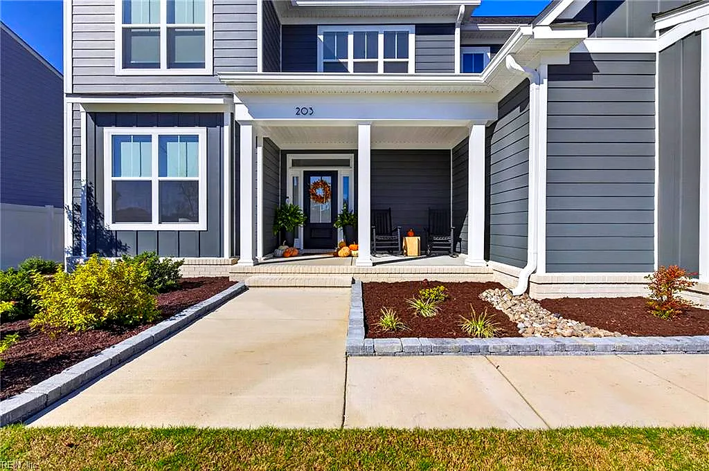 203 Hessian Loop, Chesapeake — photo